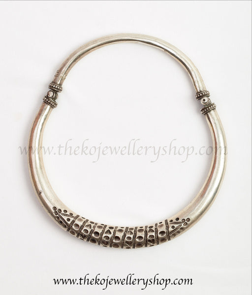rigid collar silver necklace for women shop online