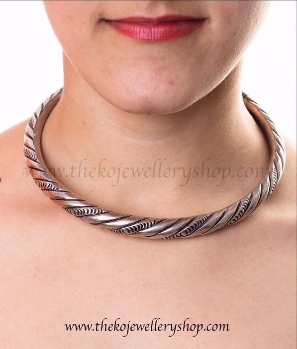 openable handcrafted Sterling Silver collar-bone necklace shop online