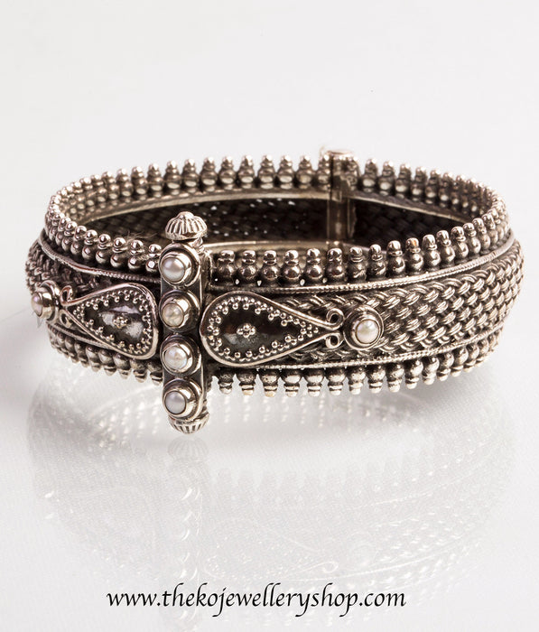 Shop online for women’s silver pearl bracelet