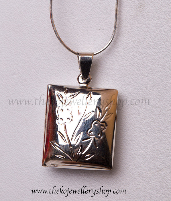 Hand crafted silver Pendant shop online