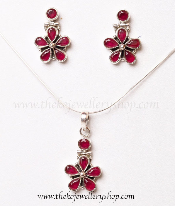 Shop online for women’s pendant set jewellery